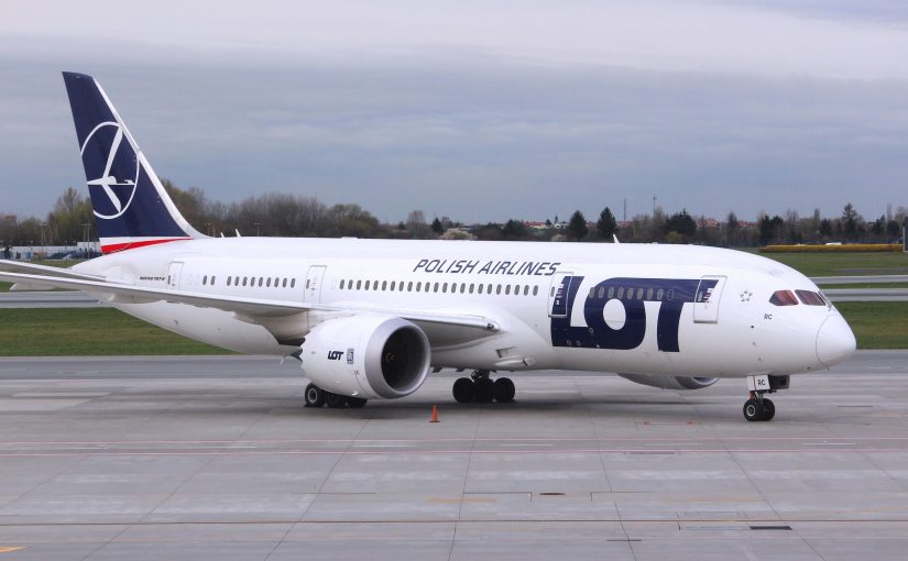 שינוי מועד טיסה בזול עם Polish Airlines LOT ושאר החברות